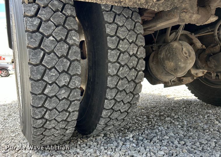 image for item EK4504 2003 Freightliner  FL70 utility / service truck