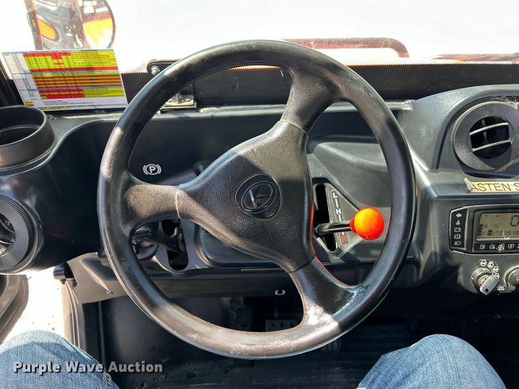 image for item EK4505 2017 Kubota  RTV-X1100C utility vehicle