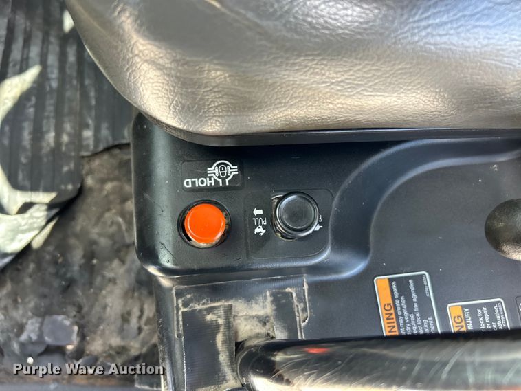 image for item EK4505 2017 Kubota  RTV-X1100C utility vehicle