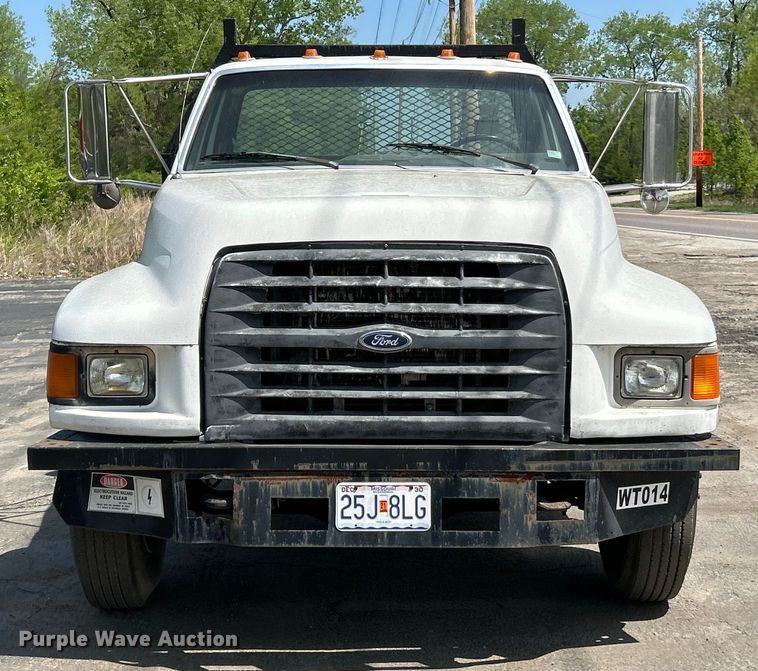 image for item EK4512 1998 Ford F Series flatbed truck