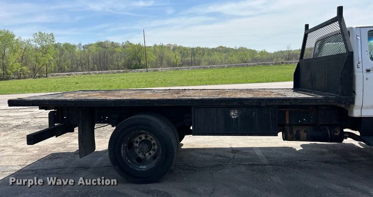 image for item EK4512 1998 Ford F Series flatbed truck