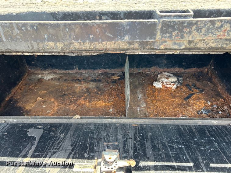 image for item EK4512 1998 Ford F Series flatbed truck