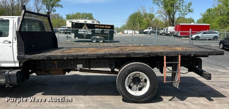 image for item EK4512 1998 Ford F Series flatbed truck