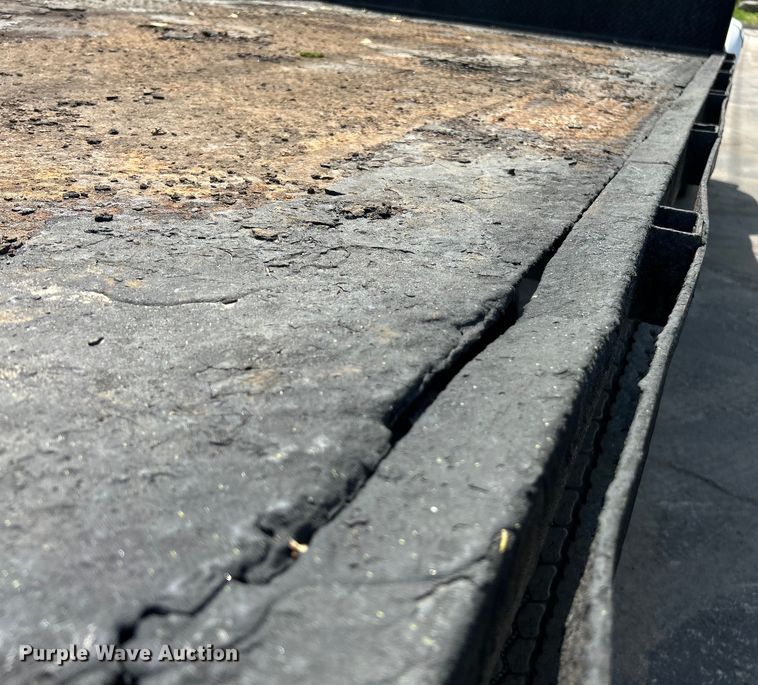 image for item EK4512 1998 Ford F Series flatbed truck