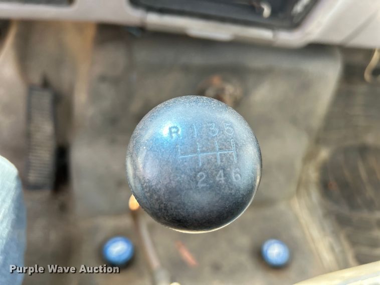 image for item EK4512 1998 Ford F Series flatbed truck