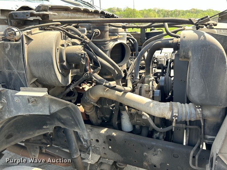 image for item EK4512 1998 Ford F Series flatbed truck