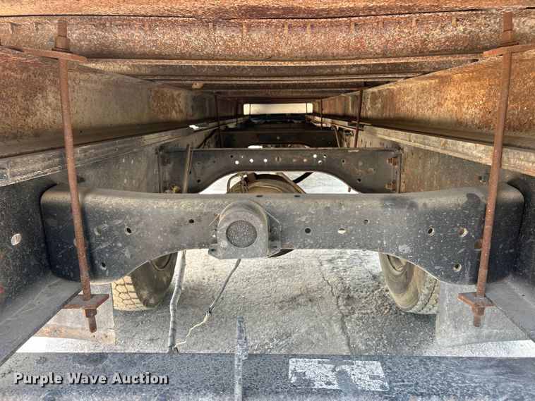 image for item EK4512 1998 Ford F Series flatbed truck