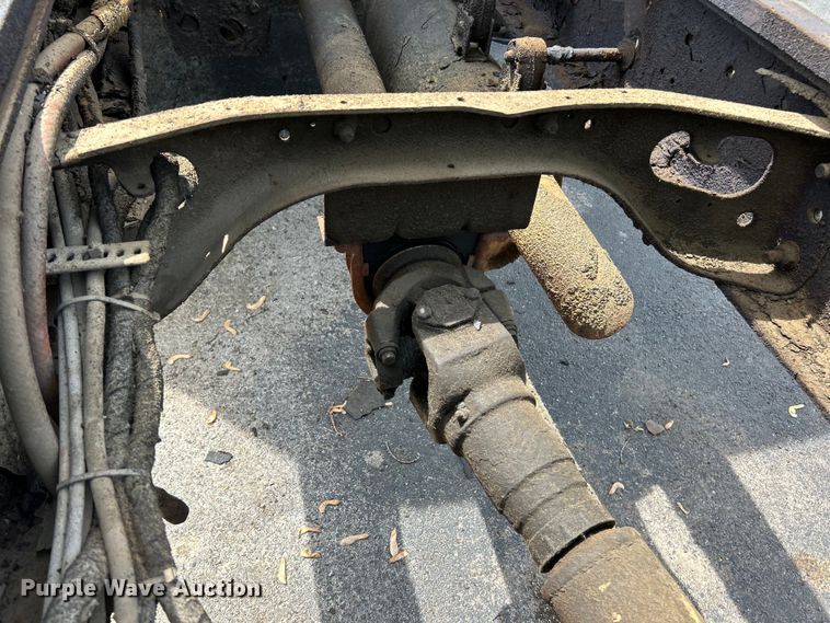 image for item EK4515 2003 International 4300 SBA truck cab and chassis