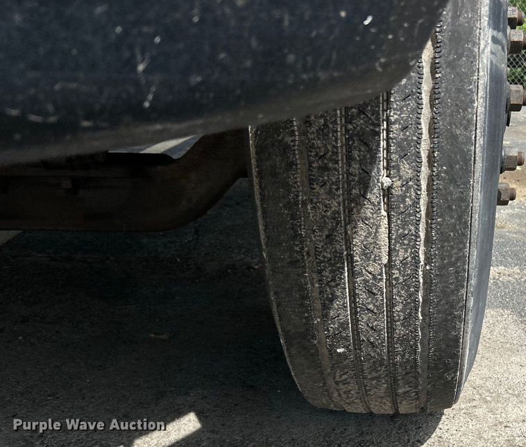 image for item EK4515 2003 International 4300 SBA truck cab and chassis