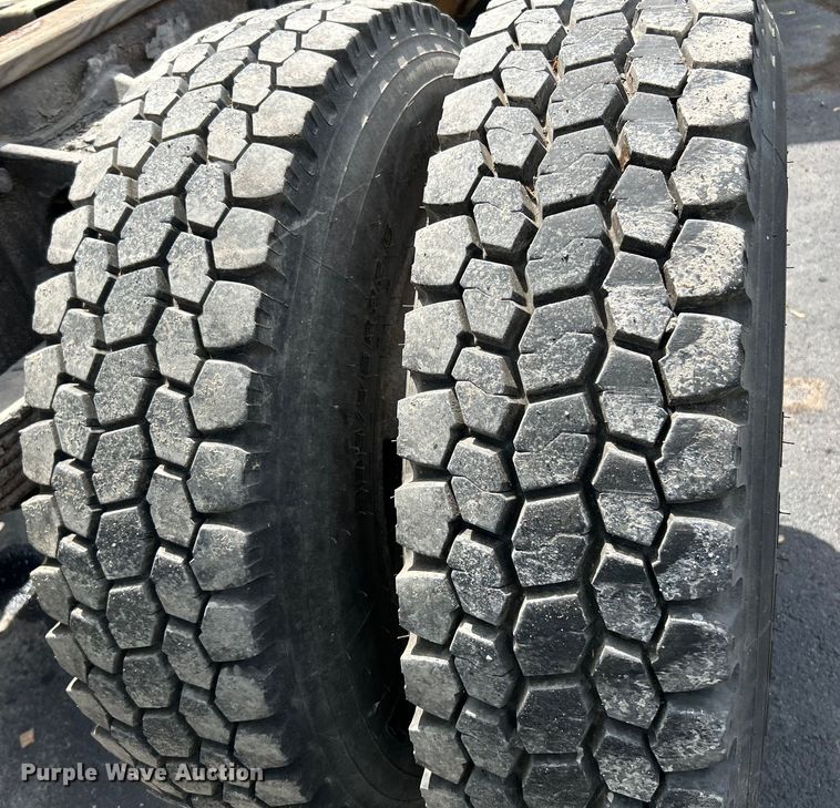 image for item EK4515 2003 International 4300 SBA truck cab and chassis