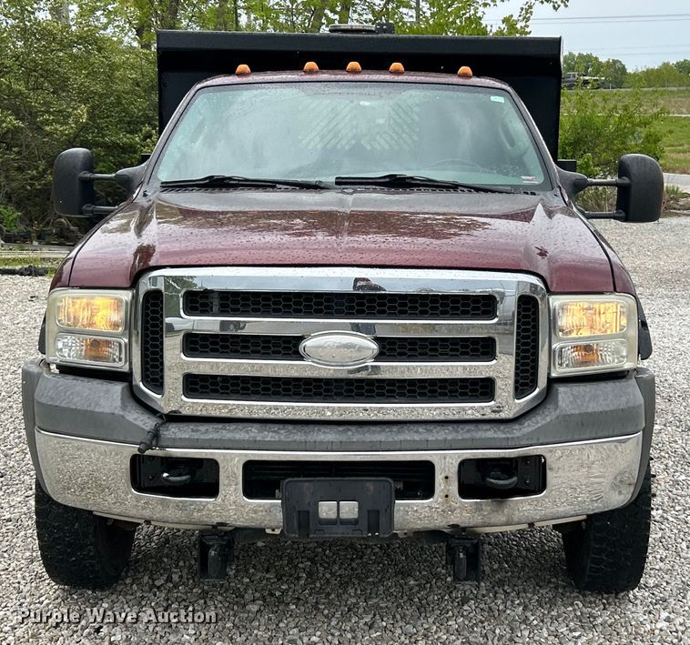 image for item EK4560 2005 Ford F550 Super Duty XLT dump truck