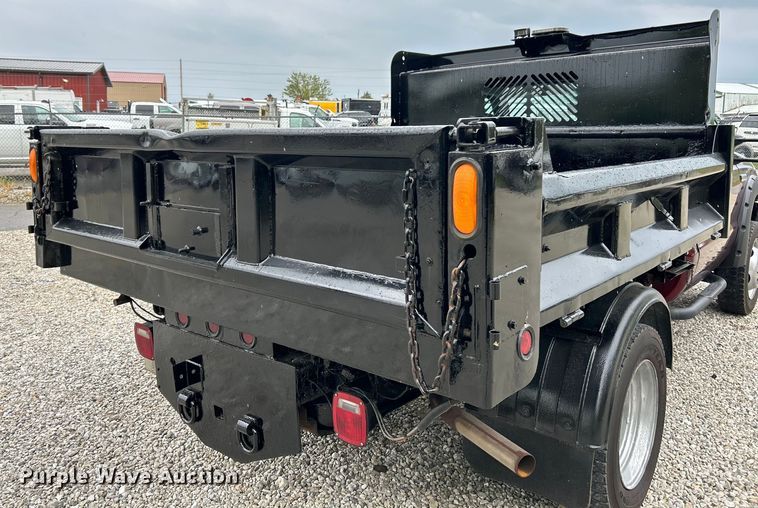 image for item EK4560 2005 Ford F550 Super Duty XLT dump truck
