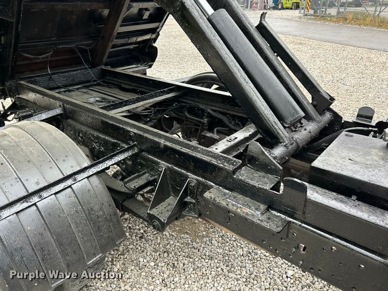 image for item EK4560 2005 Ford F550 Super Duty XLT dump truck