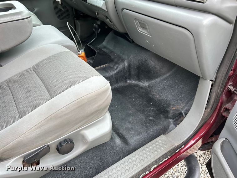 image for item EK4560 2005 Ford F550 Super Duty XLT dump truck