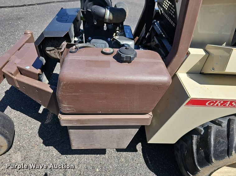 image for item EK5758 2011 Grasshopper 727K ZTR lawn mower