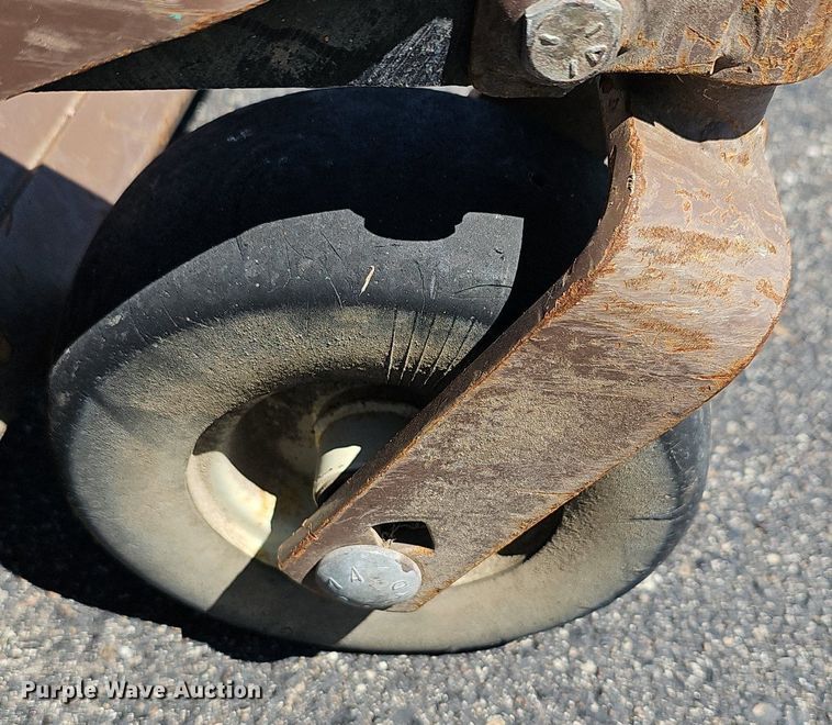 image for item EK5758 2011 Grasshopper 727K ZTR lawn mower