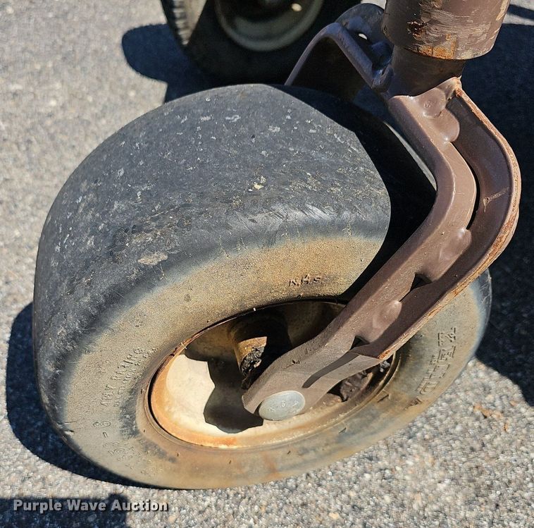 image for item EK5758 2011 Grasshopper 727K ZTR lawn mower