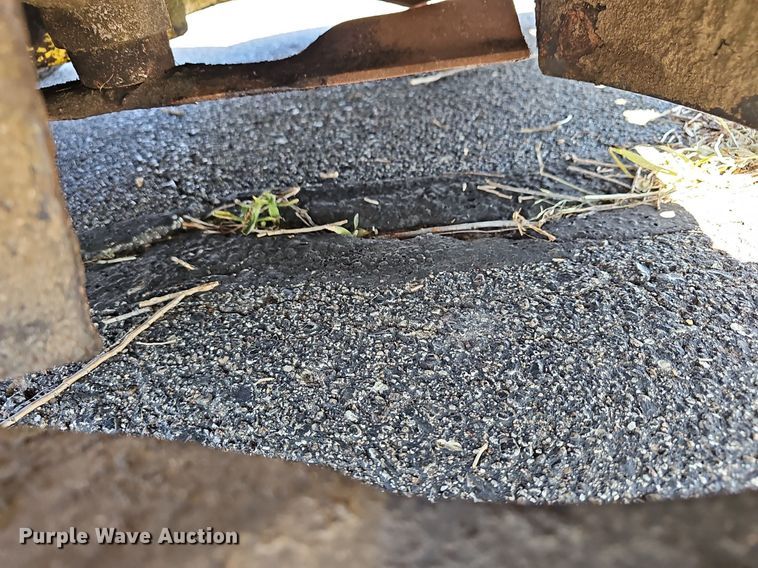 image for item EK5835 John Deere  Z335E ZTR lawn mower