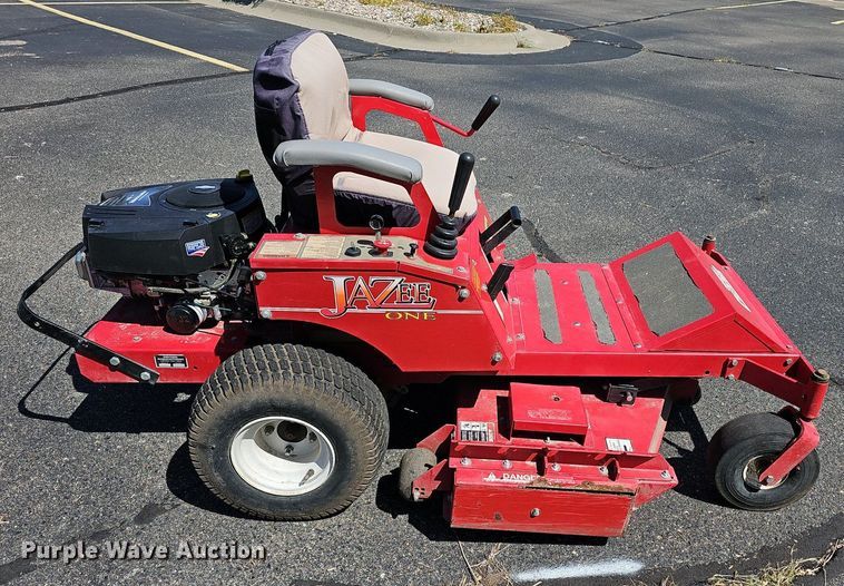 image for item EK5836 2017 Country Clipper JaZee One ZTR lawn mower