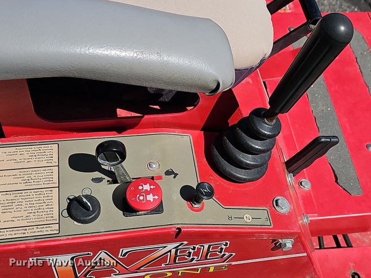 image for item EK5836 2017 Country Clipper JaZee One ZTR lawn mower