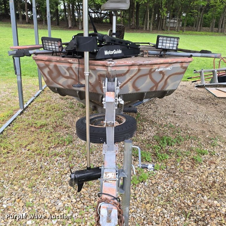 image for item EK5844 1984 Sea Nymph boat