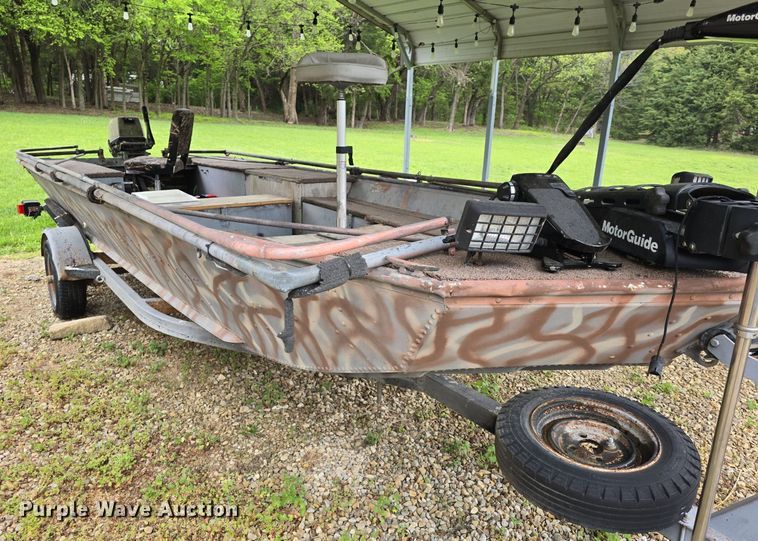 image for item EK5844 1984 Sea Nymph boat