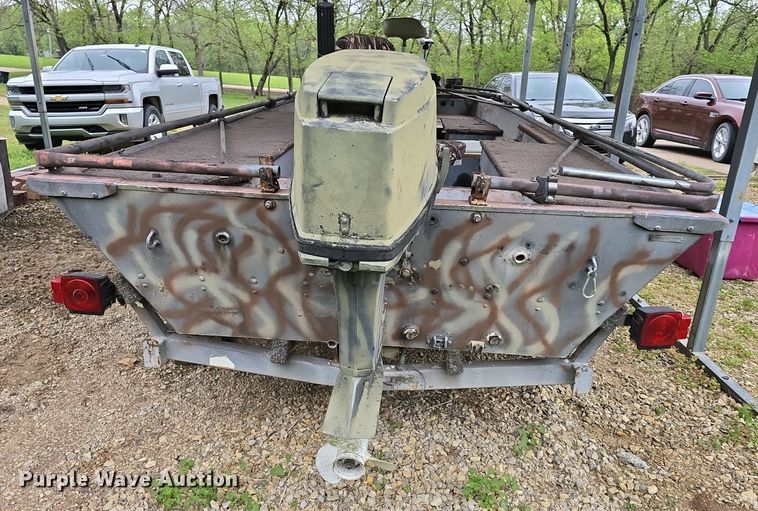 image for item EK5844 1984 Sea Nymph boat