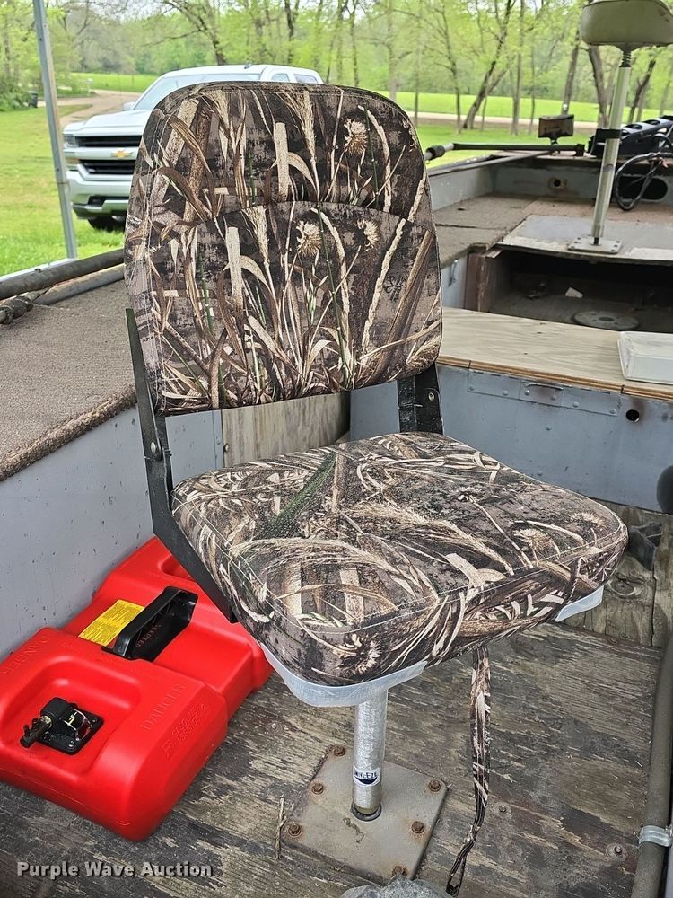 image for item EK5844 1984 Sea Nymph boat