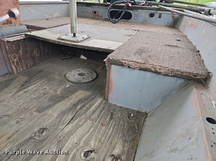 image for item EK5844 1984 Sea Nymph boat