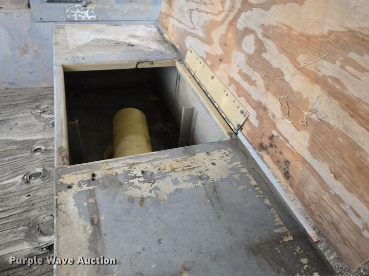 image for item EK5844 1984 Sea Nymph boat