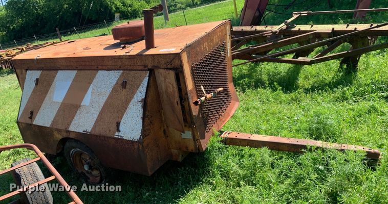 image for item KX9986 John Deere D01850P air compressor