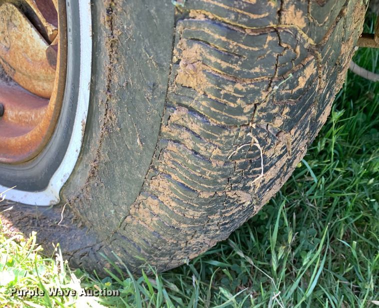 image for item KX9986 John Deere D01850P air compressor