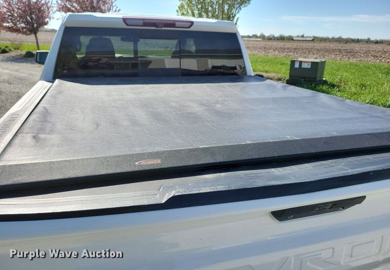 image for item LC9508 2020 Chevrolet Silverado 1500 Crew Cab pickup truck