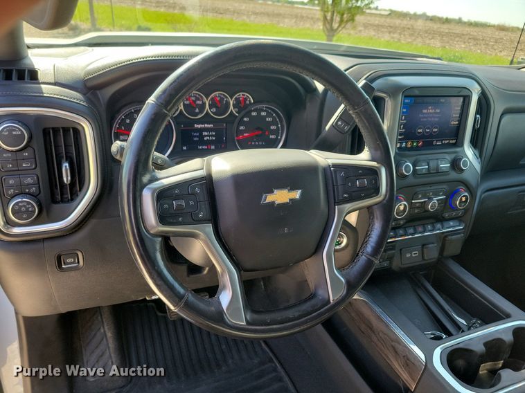 image for item LC9508 2020 Chevrolet Silverado 1500 Crew Cab pickup truck