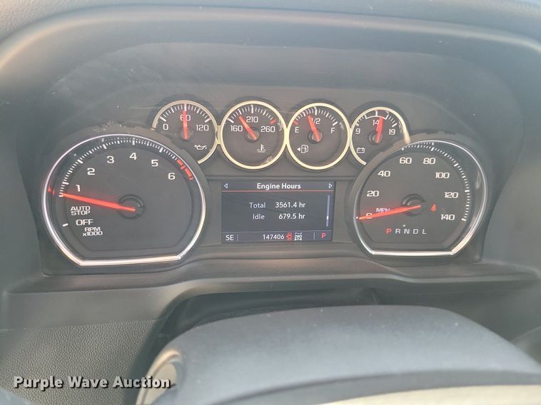 image for item LC9508 2020 Chevrolet Silverado 1500 Crew Cab pickup truck