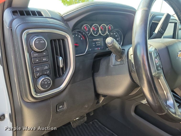 image for item LC9508 2020 Chevrolet Silverado 1500 Crew Cab pickup truck