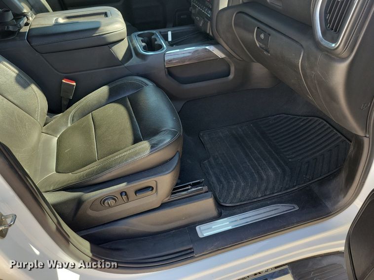 image for item LC9508 2020 Chevrolet Silverado 1500 Crew Cab pickup truck