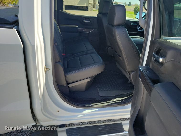 image for item LC9508 2020 Chevrolet Silverado 1500 Crew Cab pickup truck