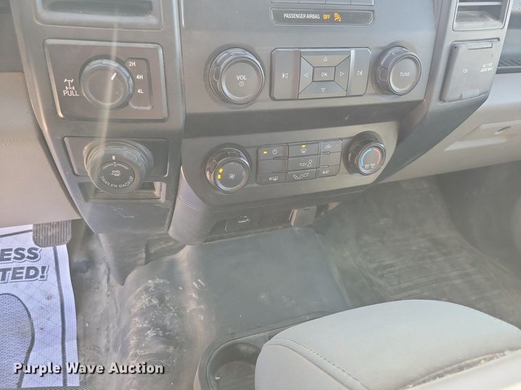 image for item LC9972 2019 Ford F150 XL SuperCab pickup truck