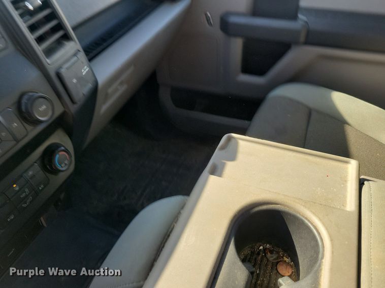 image for item LC9972 2019 Ford F150 XL SuperCab pickup truck