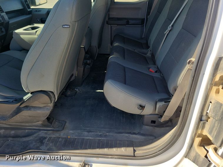 image for item LC9972 2019 Ford F150 XL SuperCab pickup truck