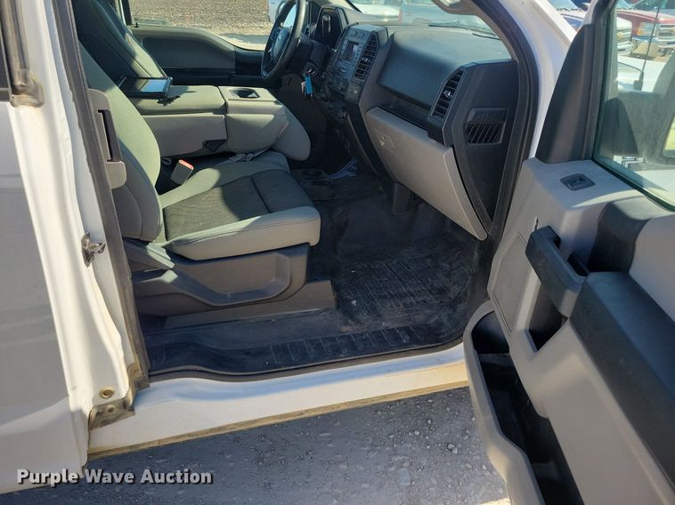 image for item LC9972 2019 Ford F150 XL SuperCab pickup truck