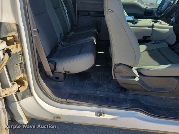 image for item LC9972 2019 Ford F150 XL SuperCab pickup truck