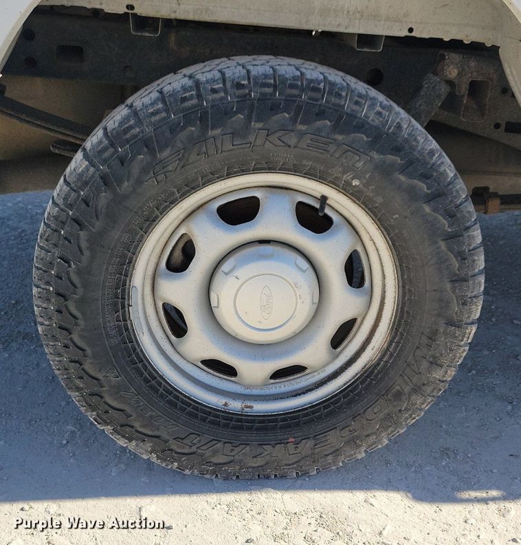 image for item LC9972 2019 Ford F150 XL SuperCab pickup truck