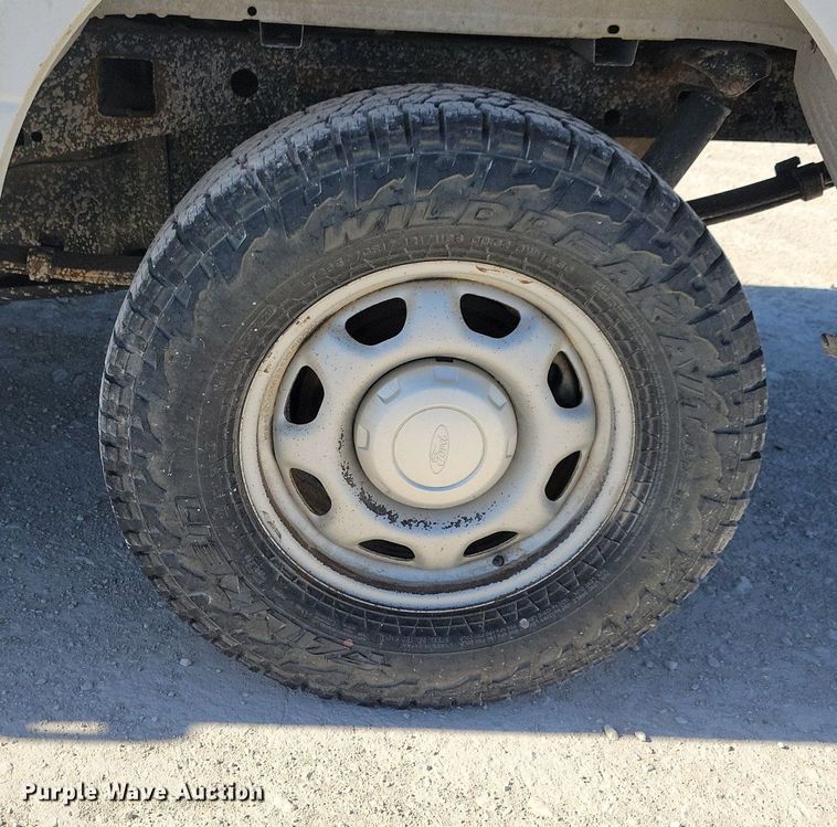 image for item LC9972 2019 Ford F150 XL SuperCab pickup truck