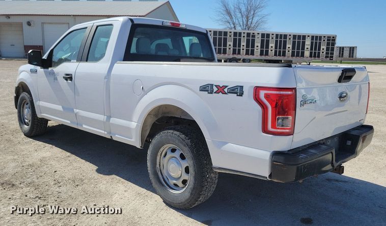 image for item LC9974 2015 Ford F150 XL SuperCab pickup truck