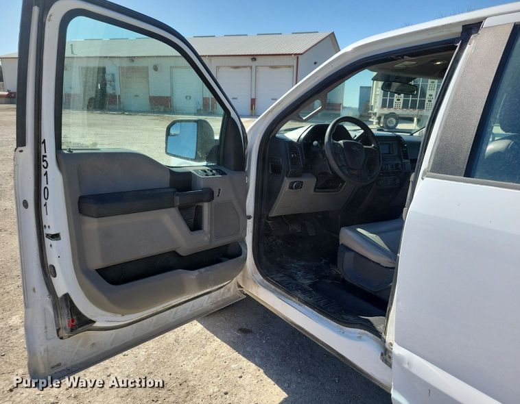 image for item LC9974 2015 Ford F150 XL SuperCab pickup truck