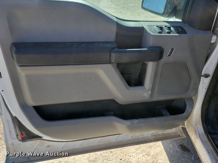 image for item LC9974 2015 Ford F150 XL SuperCab pickup truck