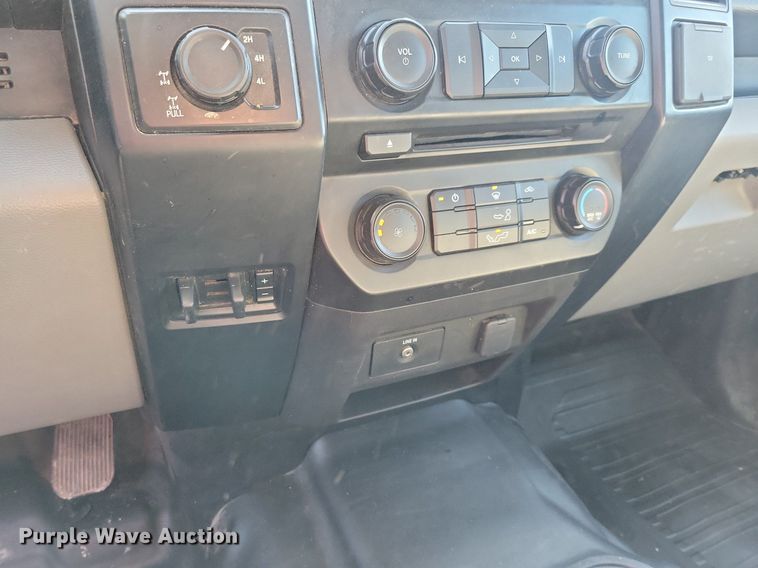 image for item LC9974 2015 Ford F150 XL SuperCab pickup truck