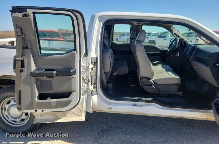 image for item LC9974 2015 Ford F150 XL SuperCab pickup truck